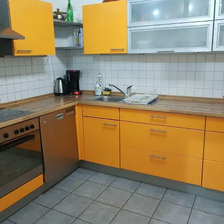 Apartment In 6