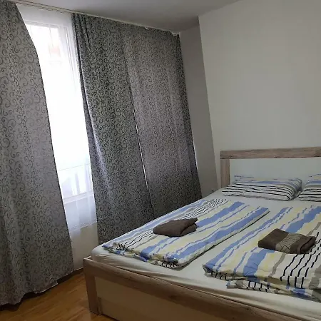Apartment In 6