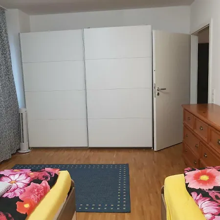 Apartment In 6